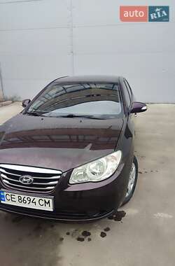 Седан Hyundai Elantra 2010 в Черновцах