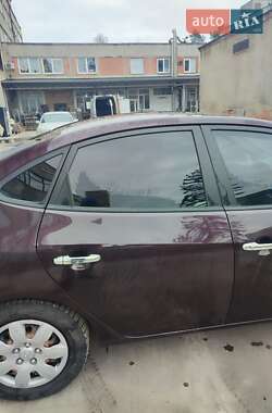 Седан Hyundai Elantra 2010 в 
