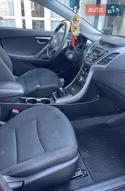 Седан Hyundai Elantra 2014 в Луцке