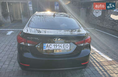 Седан Hyundai Elantra 2014 в Луцке