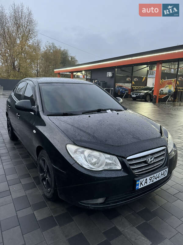 Седан Hyundai Elantra 2008 в Павлограді