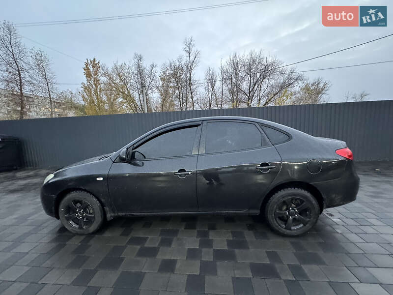 Седан Hyundai Elantra 2008 в Павлограді