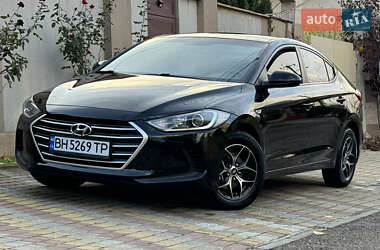 Седан Hyundai Elantra 2016 в Одессе