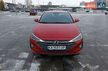 Седан Hyundai Elantra 2019 в Киеве