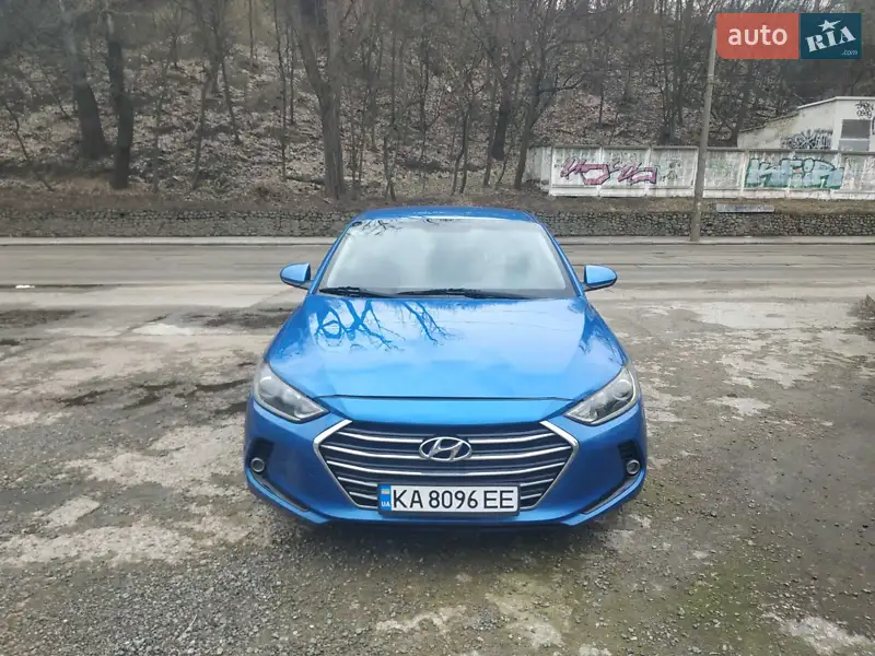 Седан Hyundai Elantra 2016 в 