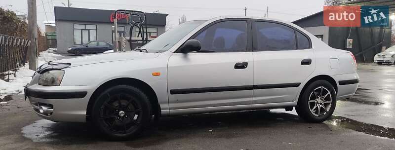 Седан Hyundai Elantra 2004 в Чернигове
