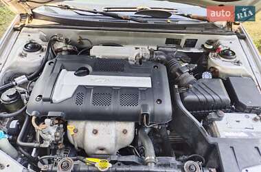 Седан Hyundai Elantra 2004 в 