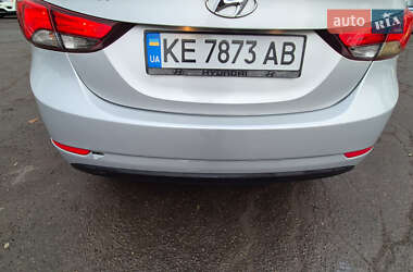 Седан Hyundai Elantra 2014 в Львові