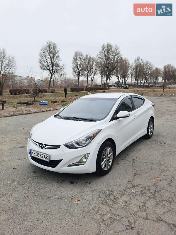 Седан Hyundai Elantra 2014 в Каменском