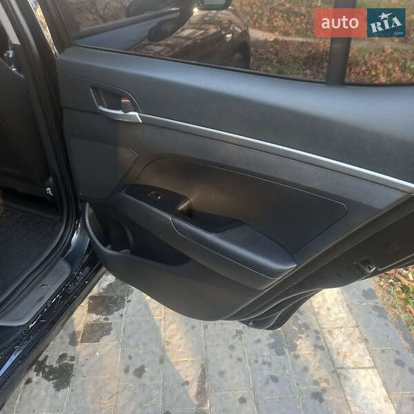 Седан Hyundai Elantra 2017 в Калуші фото 17 Седан Hyundai Elantra 2017 в Калуші