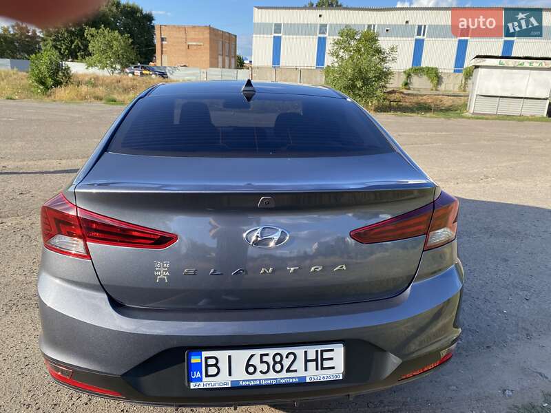 Седан Hyundai Elantra 2019 в Полтаві