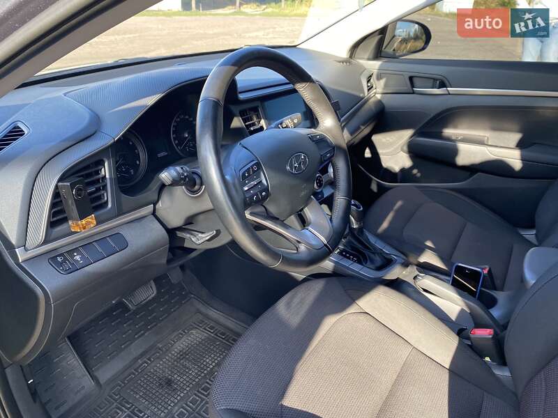 Седан Hyundai Elantra 2019 в Полтаві