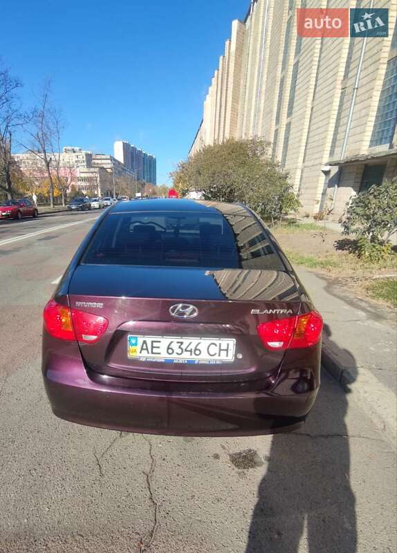 Седан Hyundai Elantra 2008 в Киеве