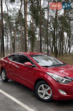 Седан Hyundai Elantra 2013 в Чернігові