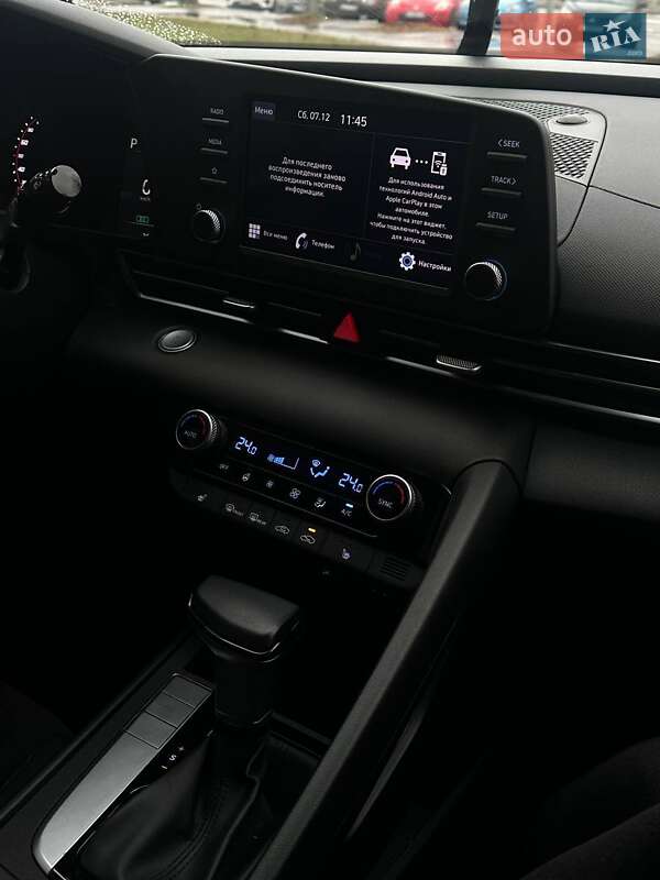 Седан Hyundai Elantra 2022 в Киеве