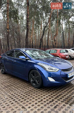 Седан Hyundai Elantra 2012 в Києві