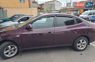 Седан Hyundai Elantra 2008 в Києві