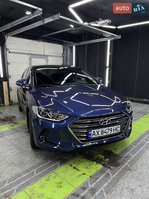 Седан Hyundai Elantra 2018 в Харькове