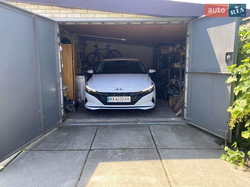 Седан Hyundai Elantra 2022 в Киеве