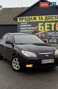 Седан Hyundai Elantra 2008 в Звягелі