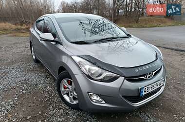 Седан Hyundai Elantra 2012 в Ладижині