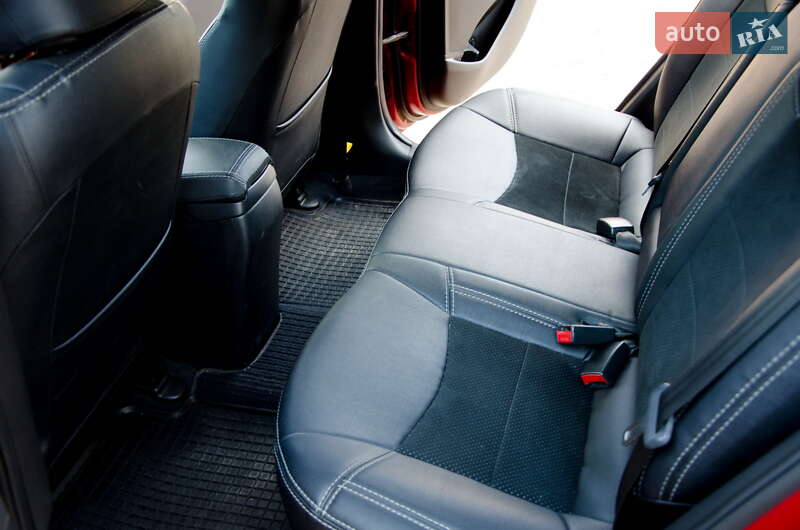 Седан Hyundai Elantra 2013 в Кривом Роге