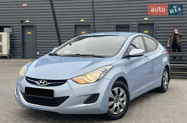 Седан Hyundai Elantra 2012 в Києві