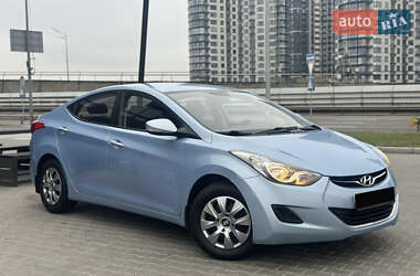 Седан Hyundai Elantra 2012 в Києві