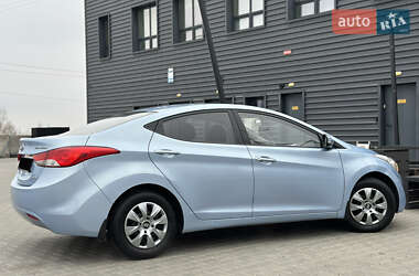 Седан Hyundai Elantra 2012 в Києві