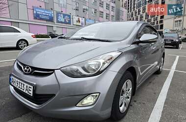 Седан Hyundai Elantra 2012 в Києві