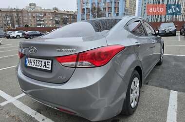 Седан Hyundai Elantra 2012 в Києві