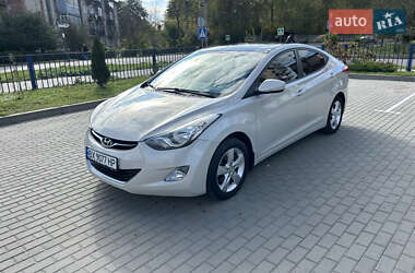 Седан Hyundai Elantra 2012 в Староконстантинове