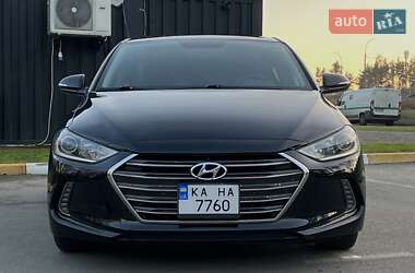 Седан Hyundai Elantra 2016 в Києві