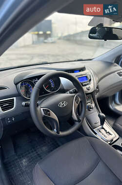 Седан Hyundai Elantra 2013 в Киеве