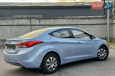 Седан Hyundai Elantra 2013 в Киеве