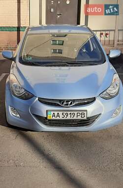 Седан Hyundai Elantra 2012 в Києві