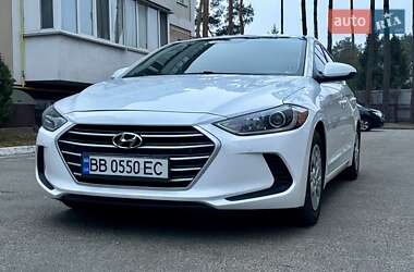 Седан Hyundai Elantra 2016 в Києві