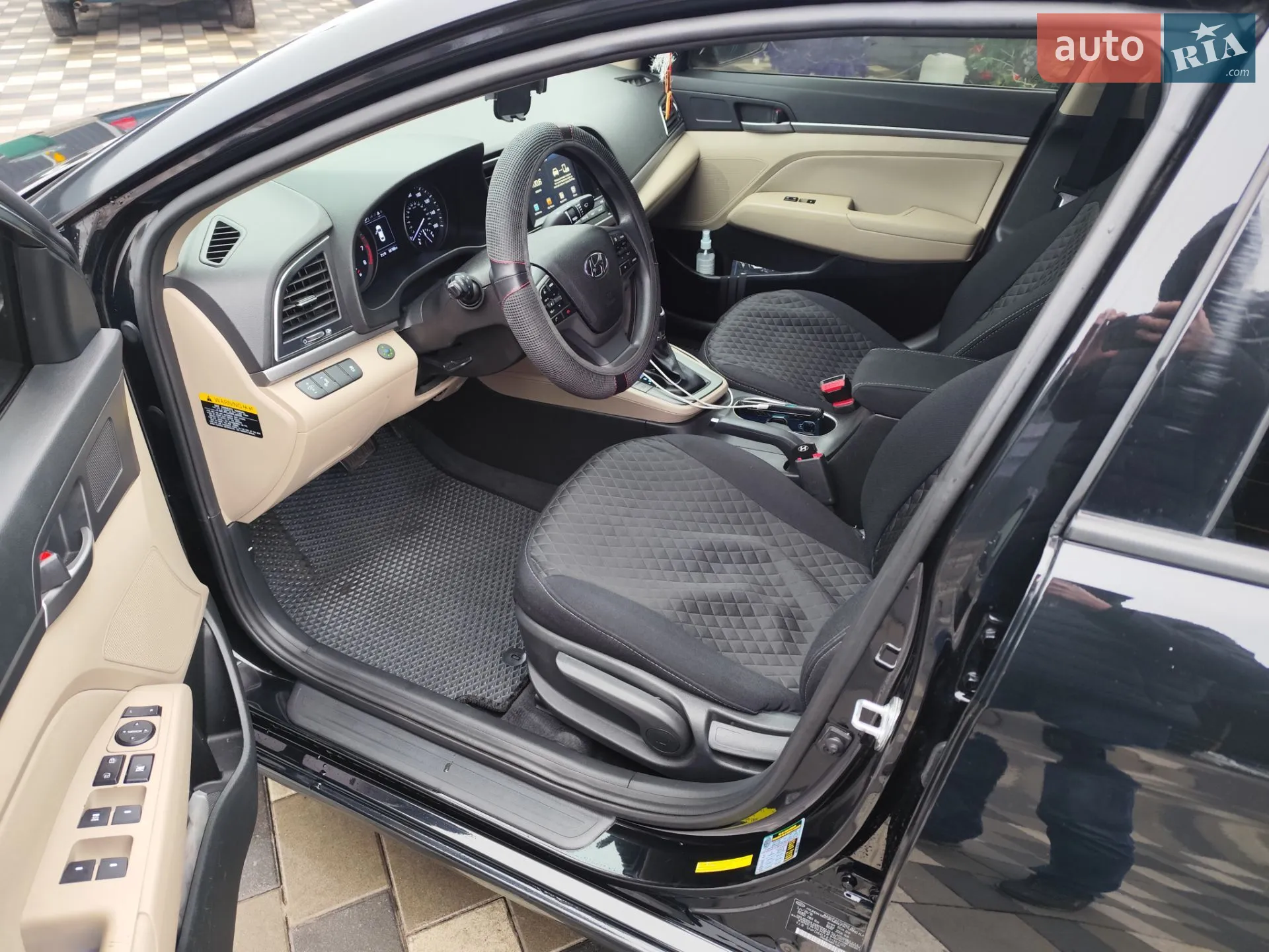 2018 Hyundai Elantra - мініатюра 12