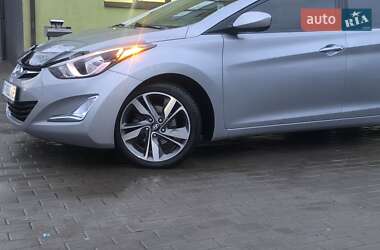 Седан Hyundai Elantra 2015 в Богородчанах