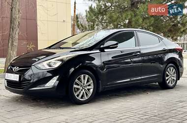 Седан Hyundai Elantra 2014 в Днепре