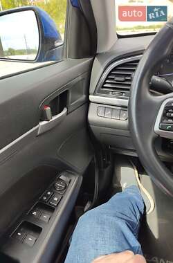 Седан Hyundai Elantra 2016 в 