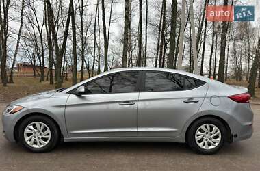 Седан Hyundai Elantra 2016 в Охтирці