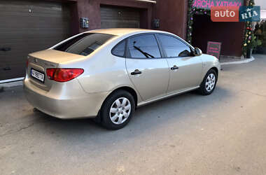 Седан Hyundai Elantra 2008 в Киеве