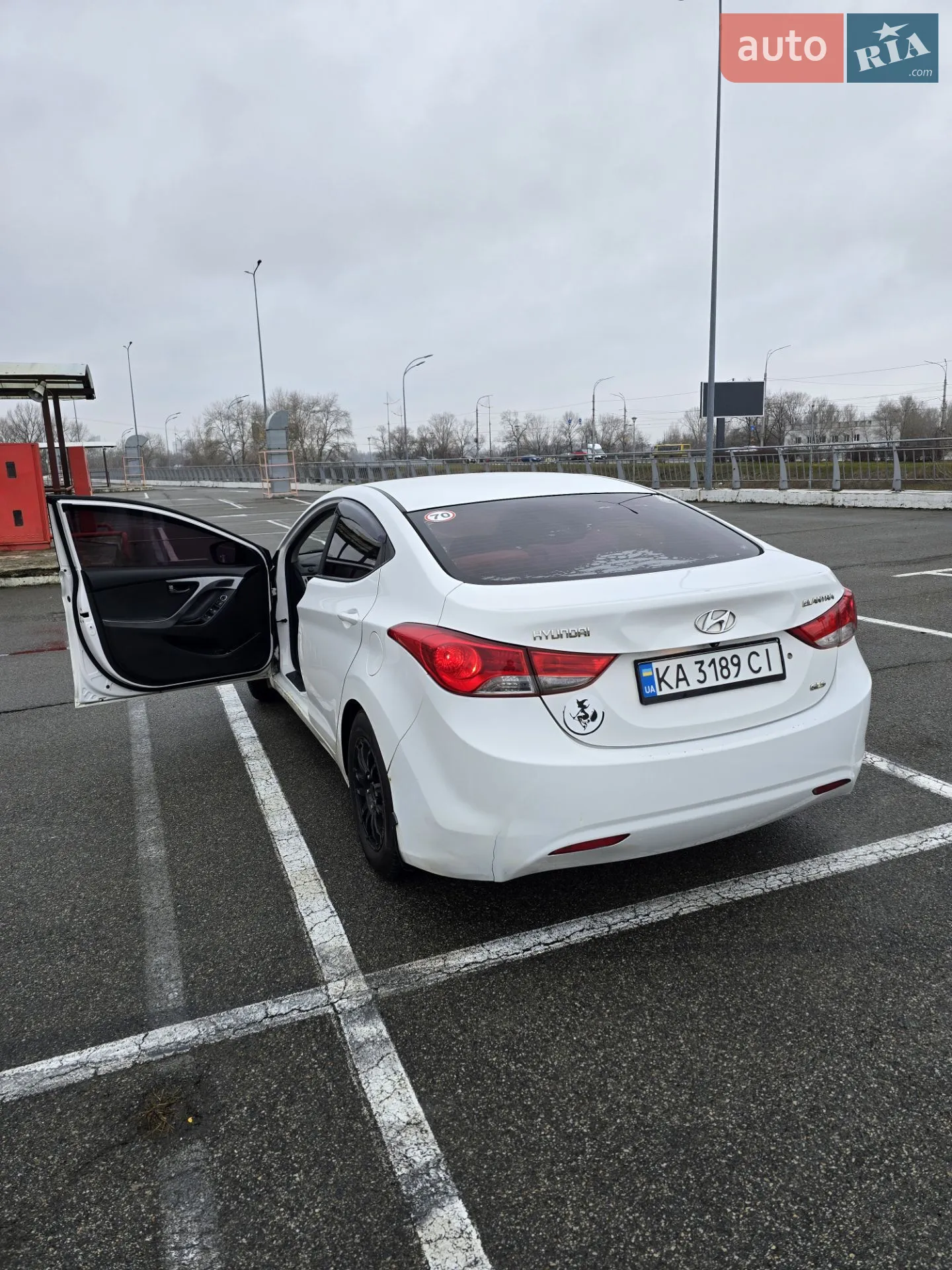 2013 Hyundai Elantra - мініатюра 24