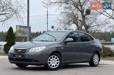 Седан Hyundai Elantra 2008 в Києві