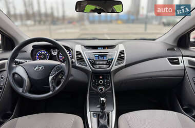 Седан Hyundai Elantra 2014 в Києві