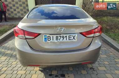 Седан Hyundai Elantra 2012 в 