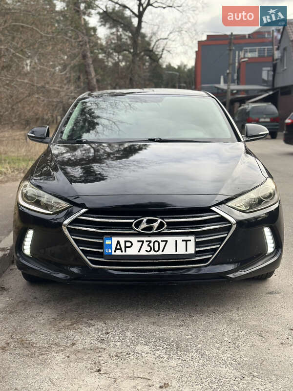 Hyundai Elantra 2016
