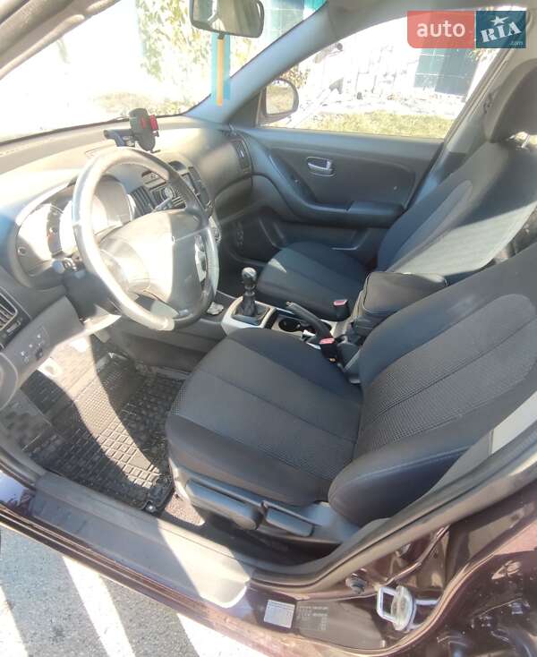 Седан Hyundai Elantra 2008 в Киеве