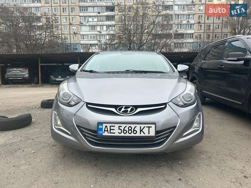 Хетчбек Hyundai Elantra 2014 в Дніпрі